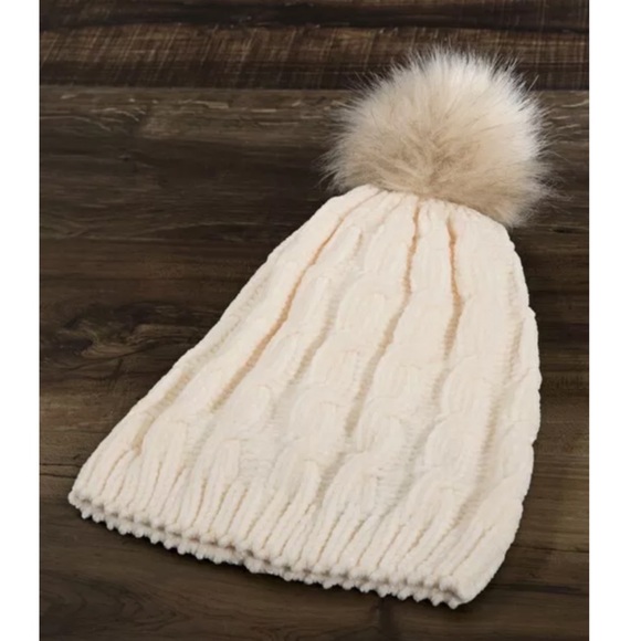 Ivory Chenille Cable Knit Faux Fur Pompom Beanie - Picture 2 of 4